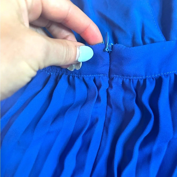 Superdown sharona pleated mini dress Cobalt Blue Size Medium NWOT Revolve - Picture 10 of 13
